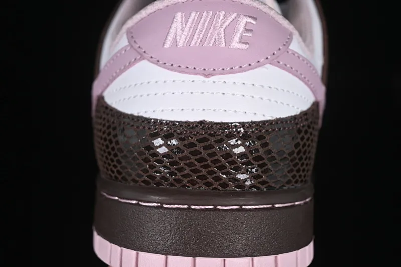 All categories Nk SB Dunk series Nk SB Dunk Low low-top sneakers Nk Dunk Low "Snakeskin" gray and purple color low-top casual sneakers HV6932-299